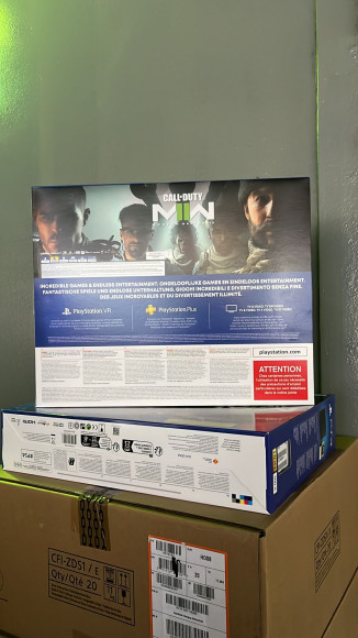 Игровая приставка Sony PlayStation 4 Slim 500 ГБ + Call of Duty Modern Warfare II Игровая приставка Sony PlayStation 4 Slim 500 ГБ + Call of Duty Modern Warfare II